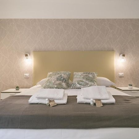 White Candia Guesthouse Rome Bagian luar foto