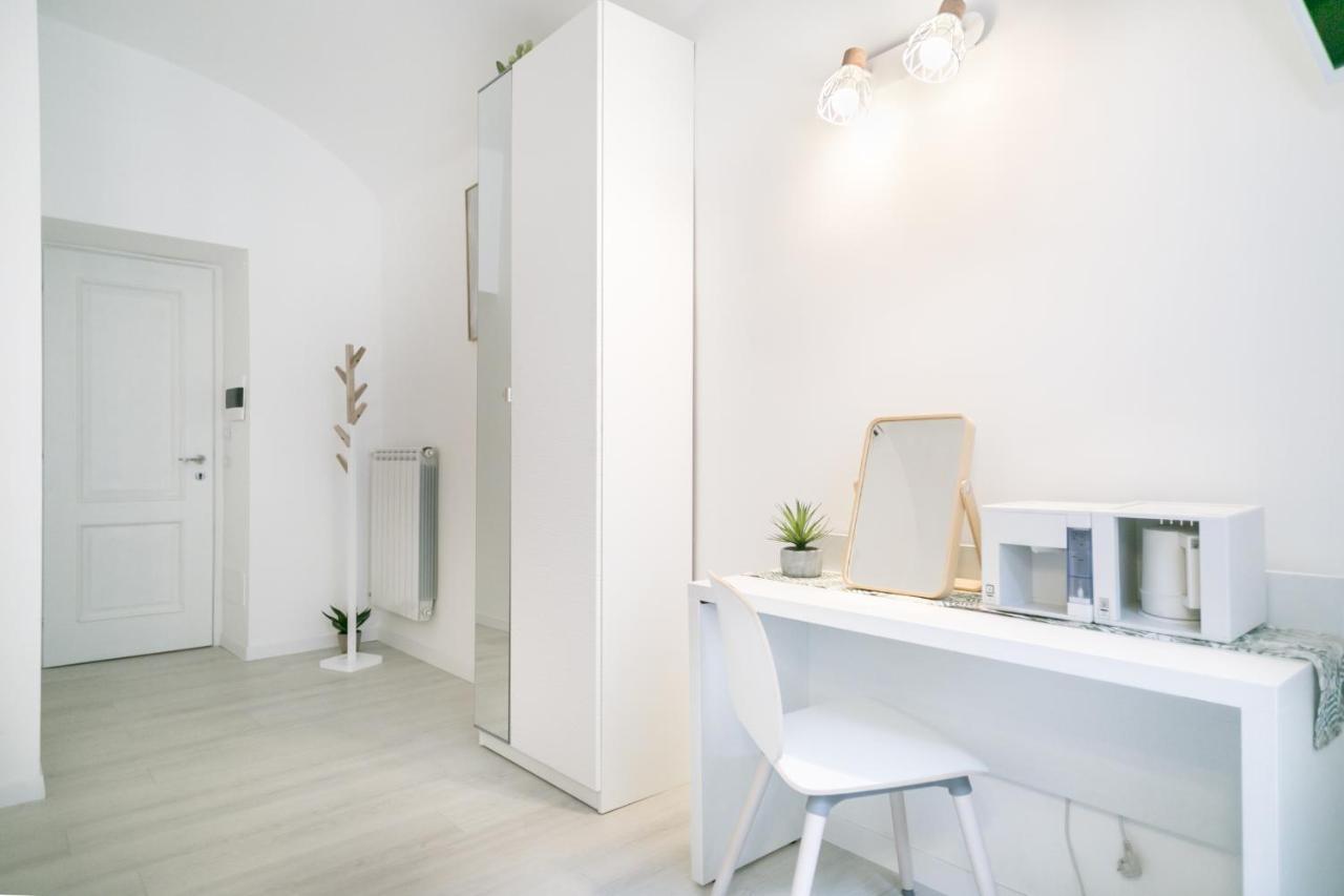 White Candia Guesthouse Rome Bagian luar foto