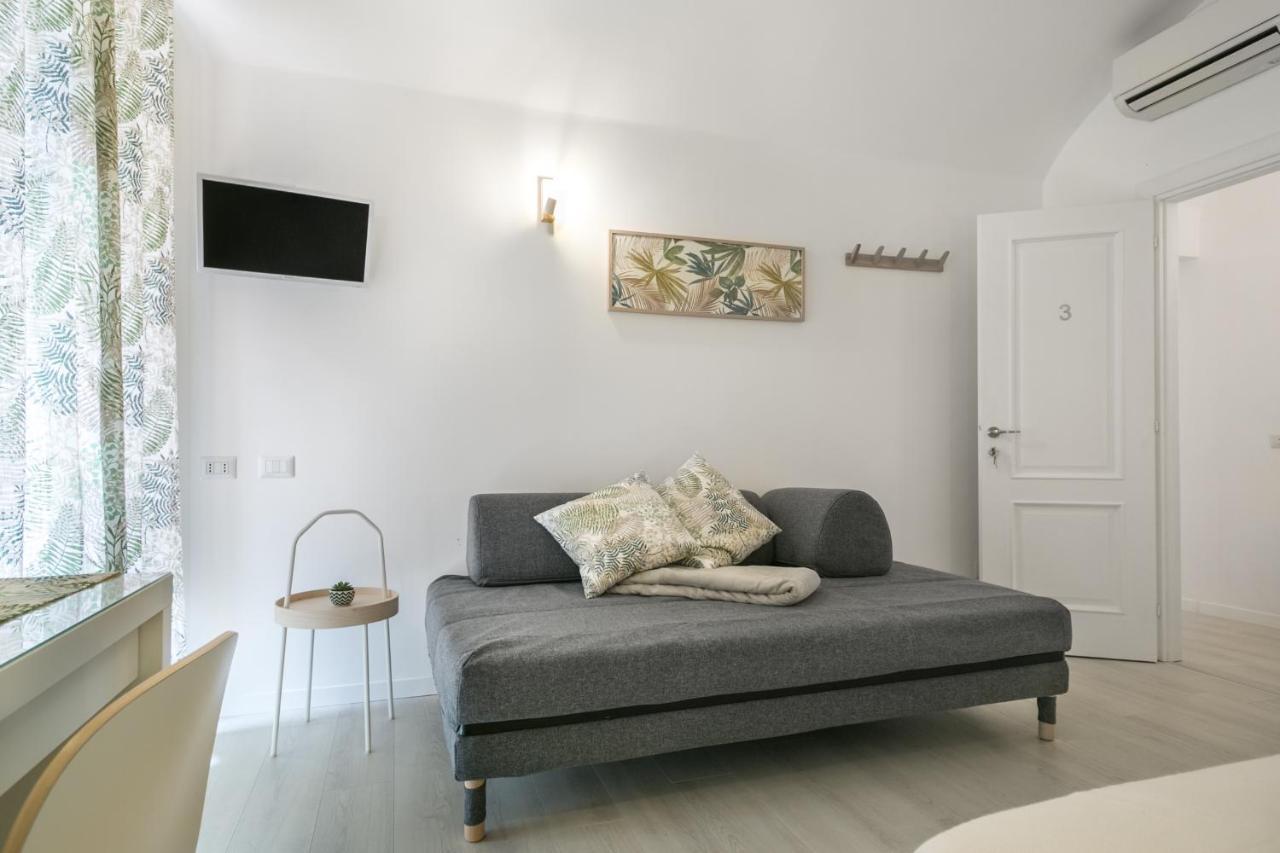 White Candia Guesthouse Rome Bagian luar foto