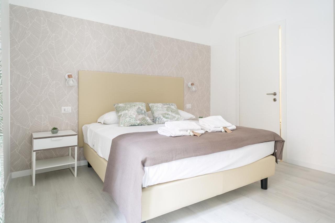 White Candia Guesthouse Rome Bagian luar foto
