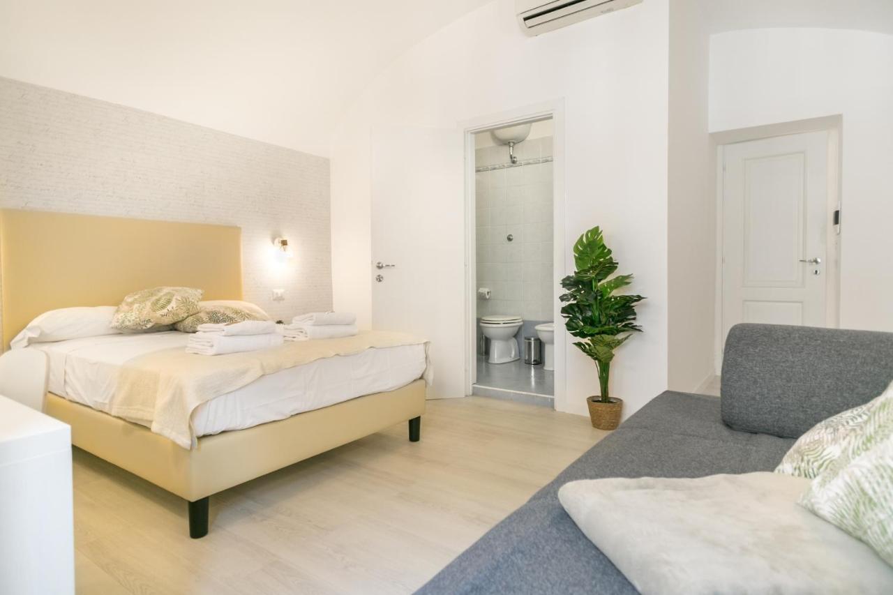 White Candia Guesthouse Rome Bagian luar foto