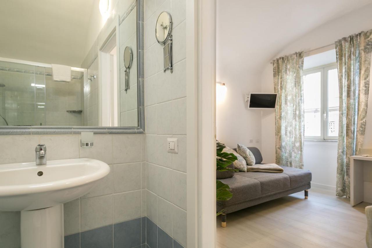 White Candia Guesthouse Rome Bagian luar foto