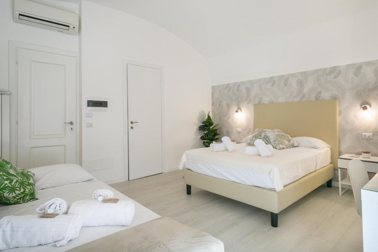 White Candia Guesthouse Rome Bagian luar foto