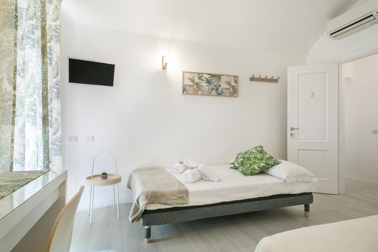 White Candia Guesthouse Rome Bagian luar foto